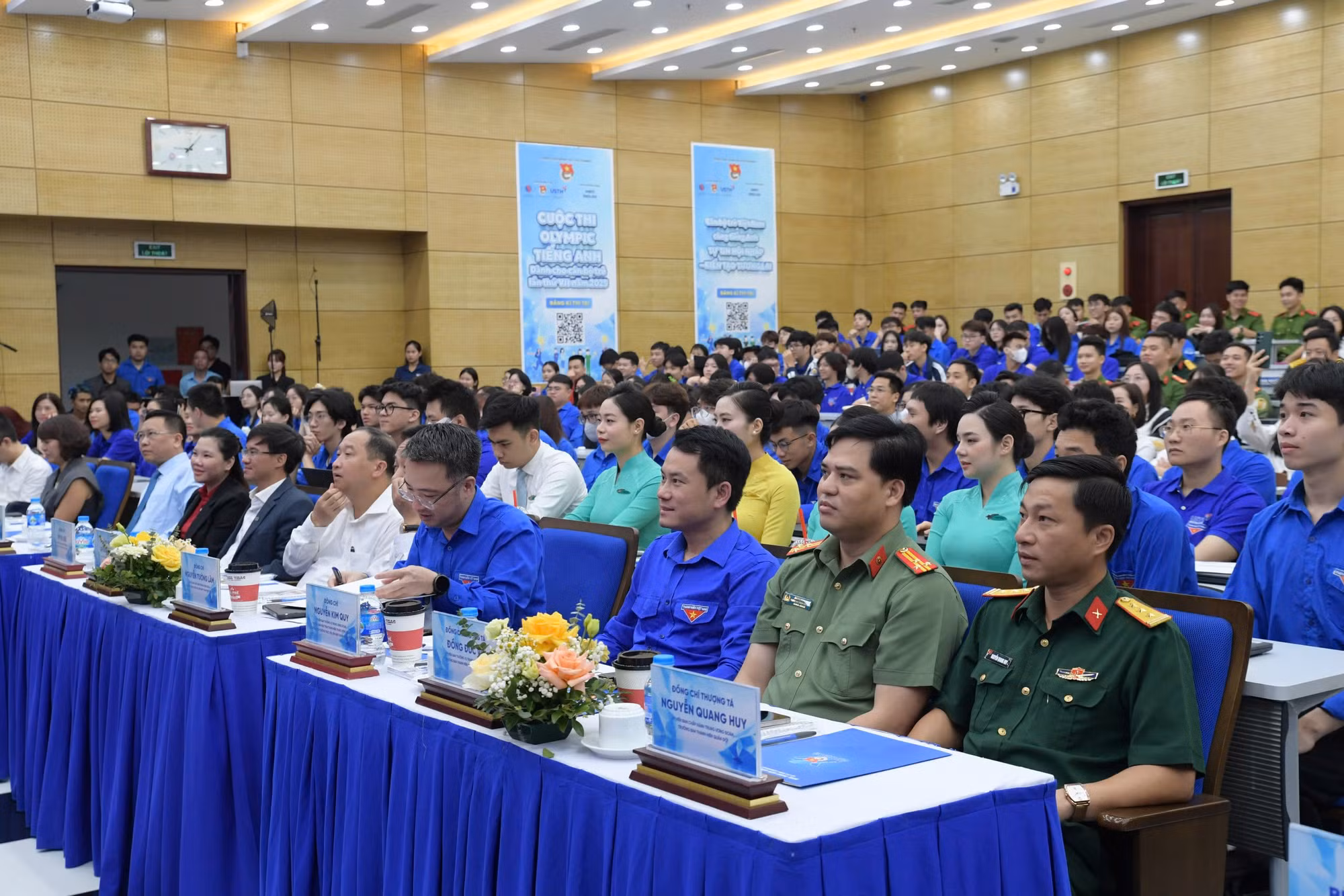 Khai mạc cuộc thi Olympic tiếng Anh dành cho cán bộ trẻ -0