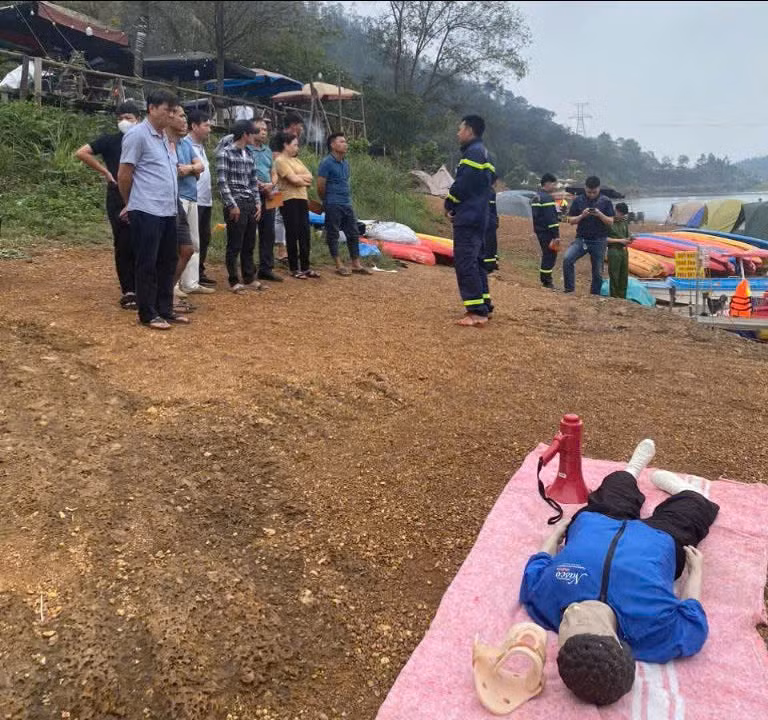 Công an Hà Nội tuyên truyền phòng, chống đuối nước cho học sinh -0