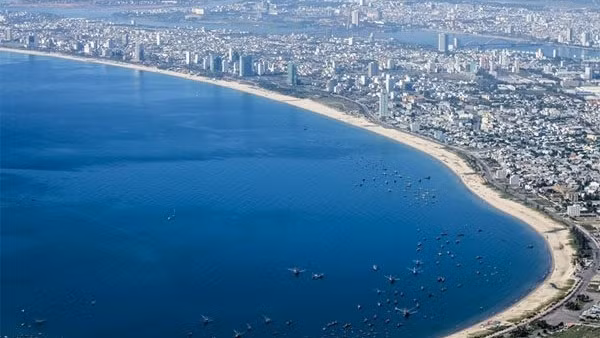 Gấp rút lập đề án lấn biển và tuyến đường sắt đô thị Đà Nẵng - Quảng Nam
