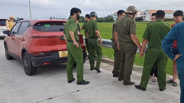Chốt chặn trên cao tốc, bắt nhóm đối tượng vừa gây án đang bỏ trốn