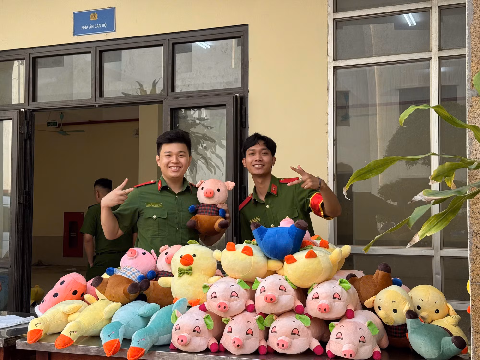 1.000 cán bộ, học viên Cao đẳng Cảnh sát nhân dân I tham gia hiến máu - 4