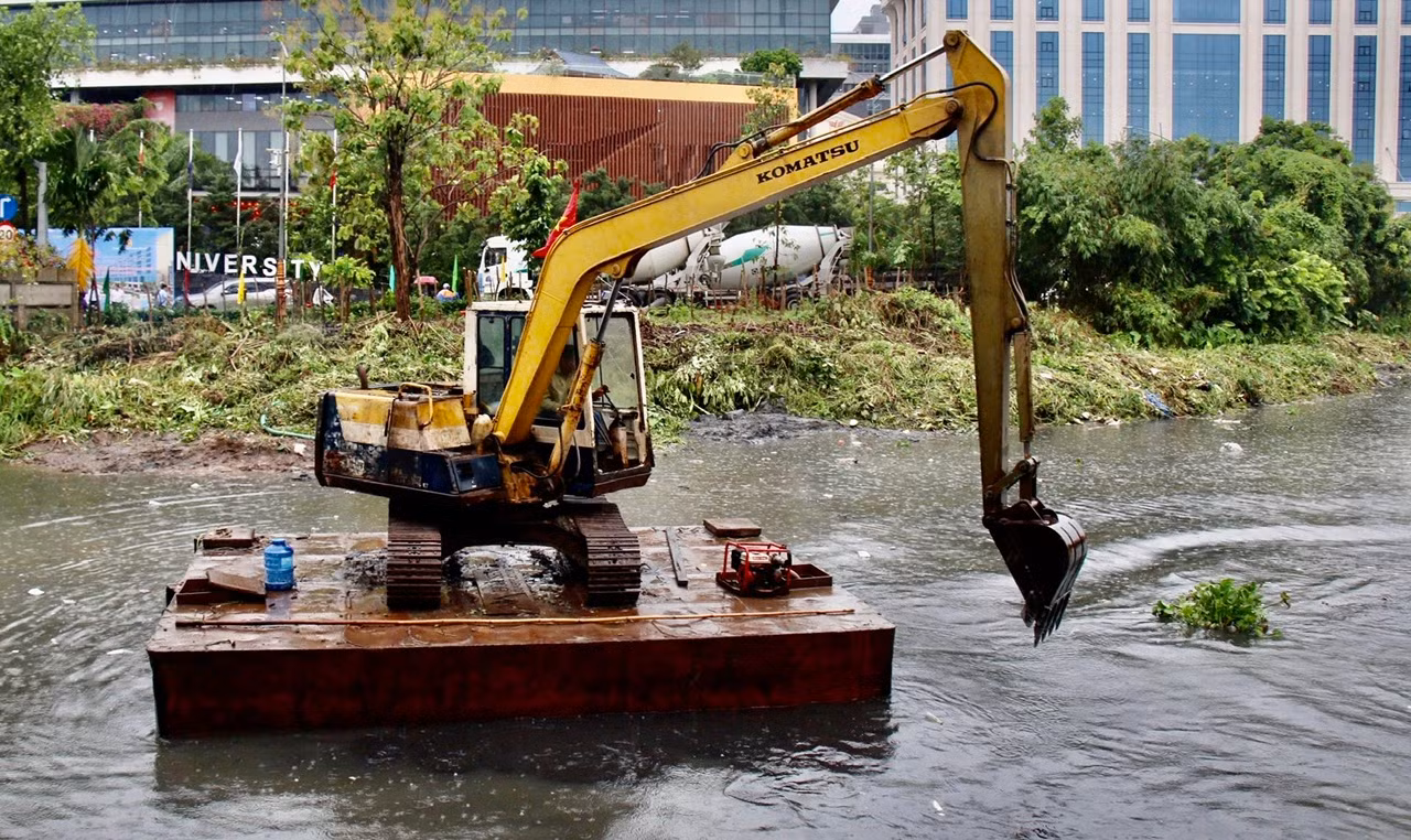 Người dân dọc rạch Xuyên Tâm phấn khởi thoát cảnh hơn 20 năm sống trong ô nhiễm -1
