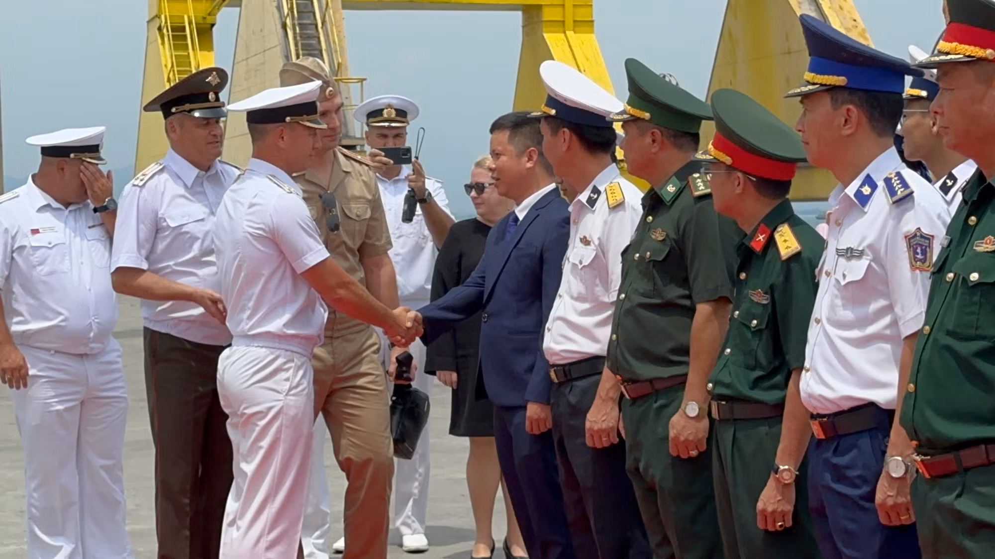 Đội tàu Hải quân Nga thăm xã giao thành phố Đà Nẵng -1