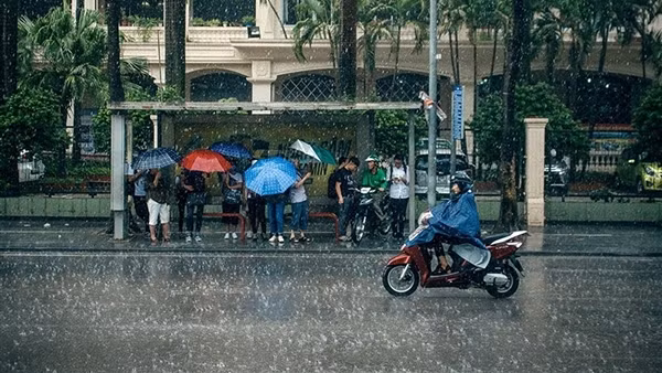 Miền Bắc mưa dông, thời tiết mát mẻ