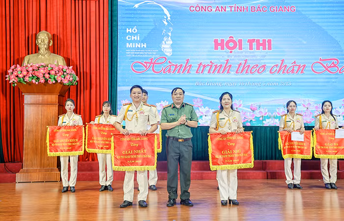 Công an tỉnh tổ chức hội thi “Hành trình theo chân Bác” năm 2025 -0