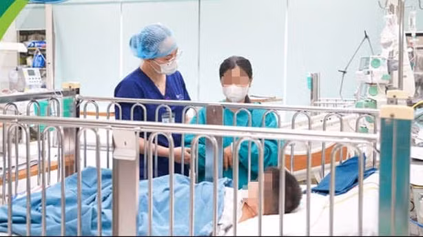 Bé trai trong vụ 