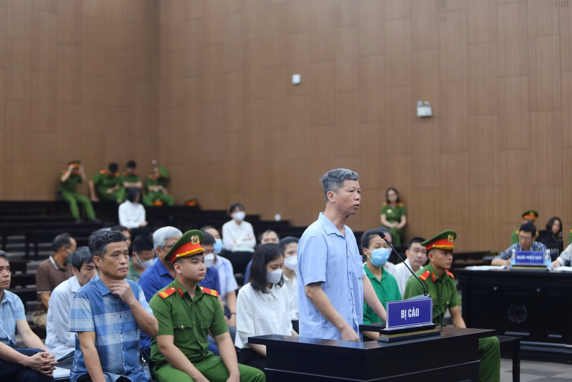 Xét xử cựu Thứ trưởng Bộ Tài nguyên và Môi trường trong vụ án đất hiếm ở Yên Bái -0