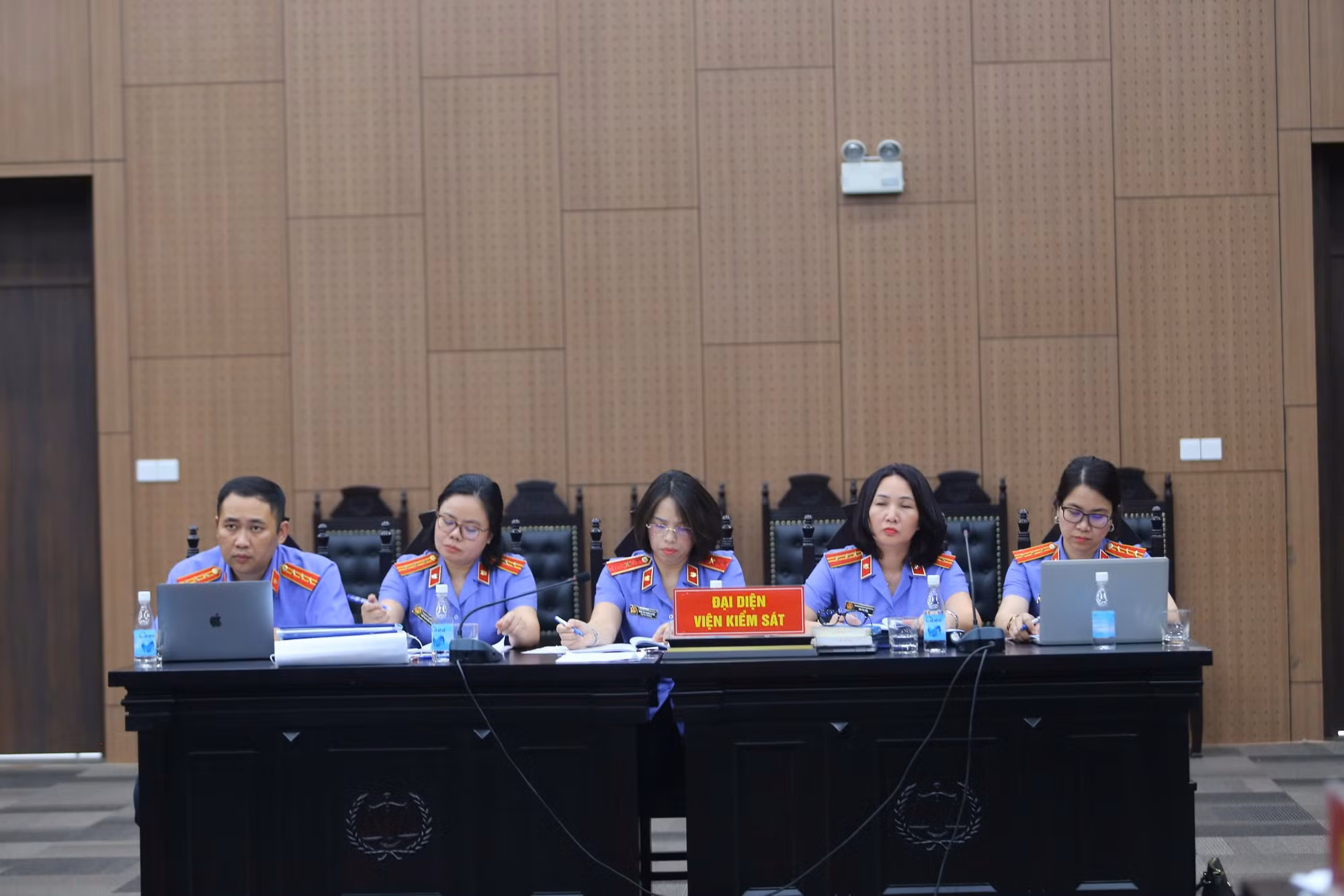 Cựu Thứ trưởng Bộ Tài nguyên và Môi trường bị đề nghị từ 30 đến 36 tháng tù treo -0