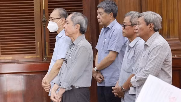 Chuyển giao “đất vàng” trái quy định, bộ sậu cựu lãnh đạo Vinafood II lãnh án