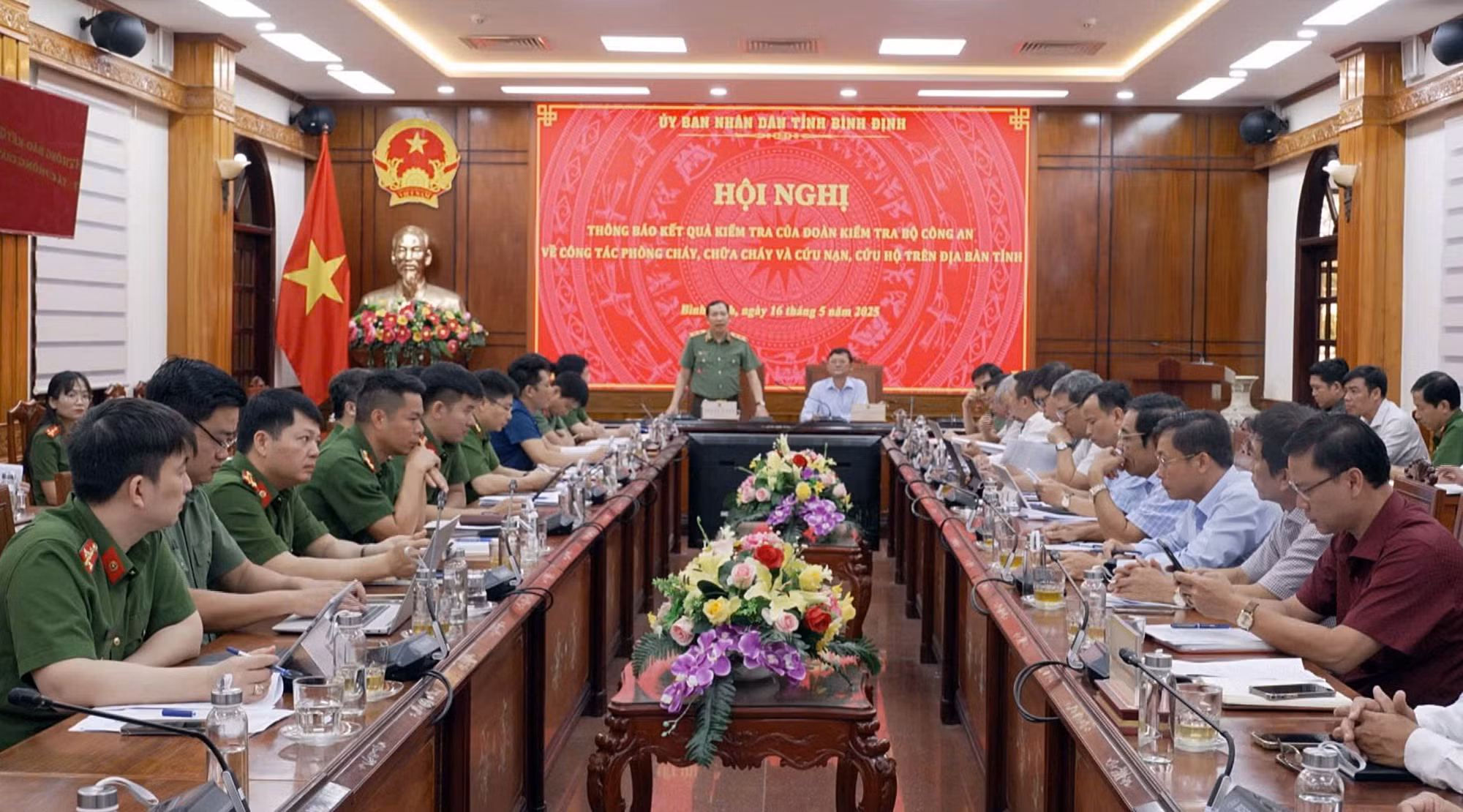 Thứ trưởng Lê Văn Tuyến làm việc về công tác phòng cháy, chữa cháy tại Bình Định -0