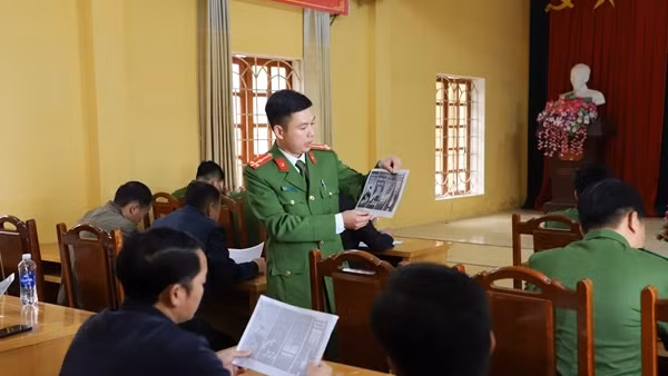 Công an xã làm trong sạch địa bàn miền núi