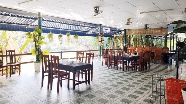Cần Thơ: Xử lý cơ sở kinh doanh lấn chiếm kênh rạch