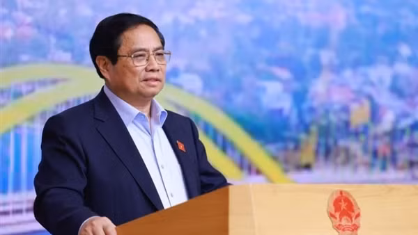 Thủ tướng: Phát triển hạ tầng giao thông trên tinh thần “chỉ bàn làm, không bàn lùi”