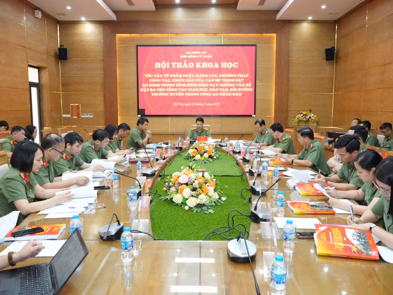 Đào tạo cán bộ trinh sát an ninh đáp ứng yêu cầu bảo vệ ANQG trong tình hình mới -0