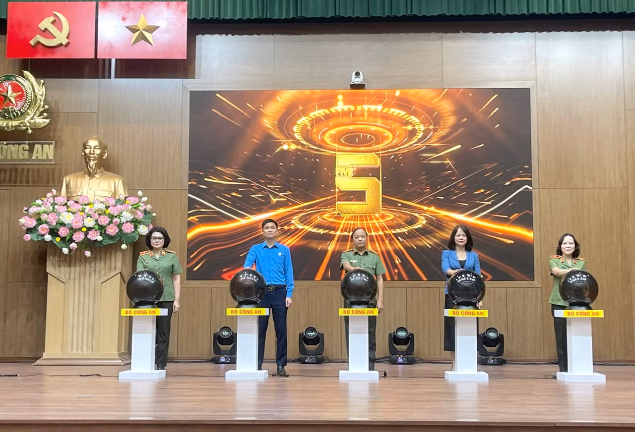 Bộ Công an phát động Tháng hàng động về an toàn vệ sinh lao động và Tháng Công nhân trong CAND năm 2025 -0