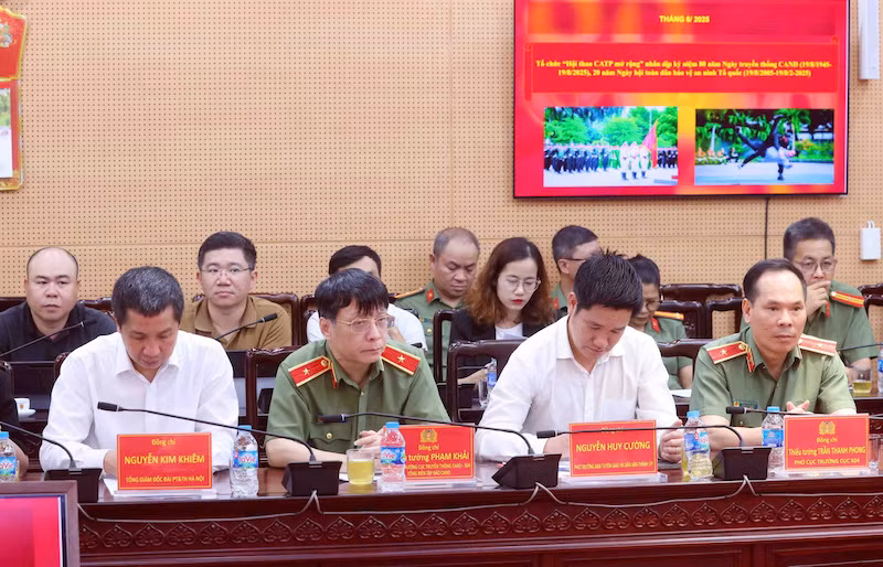 Phát động cao điểm tuyên truyền kỷ niệm 80 năm ngày truyền thống lực lượng Công an nhân dân -0