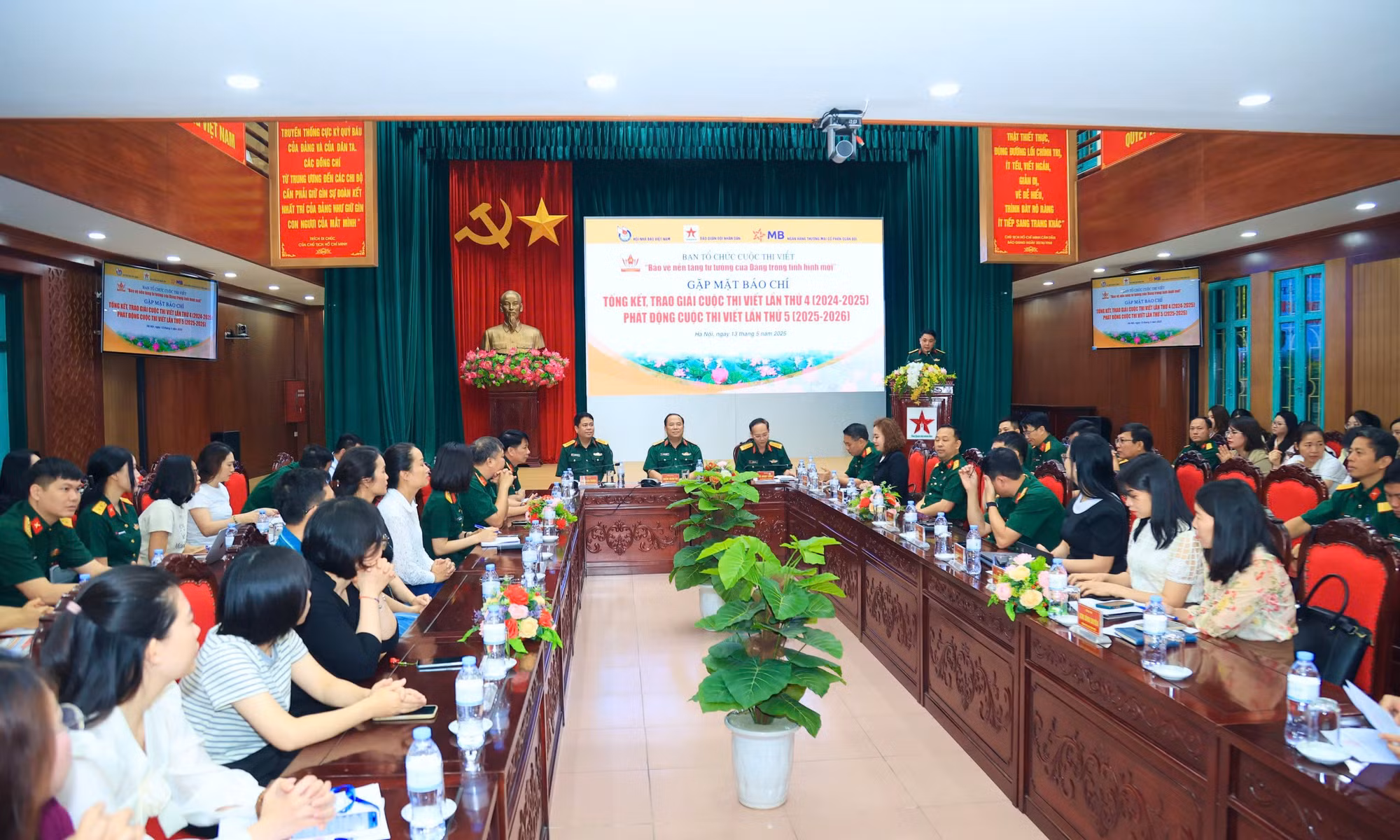 Lan toả ngày càng sâu rộng cuộc thi viết về bảo vệ nền tảng tư tưởng của Đảng -0
