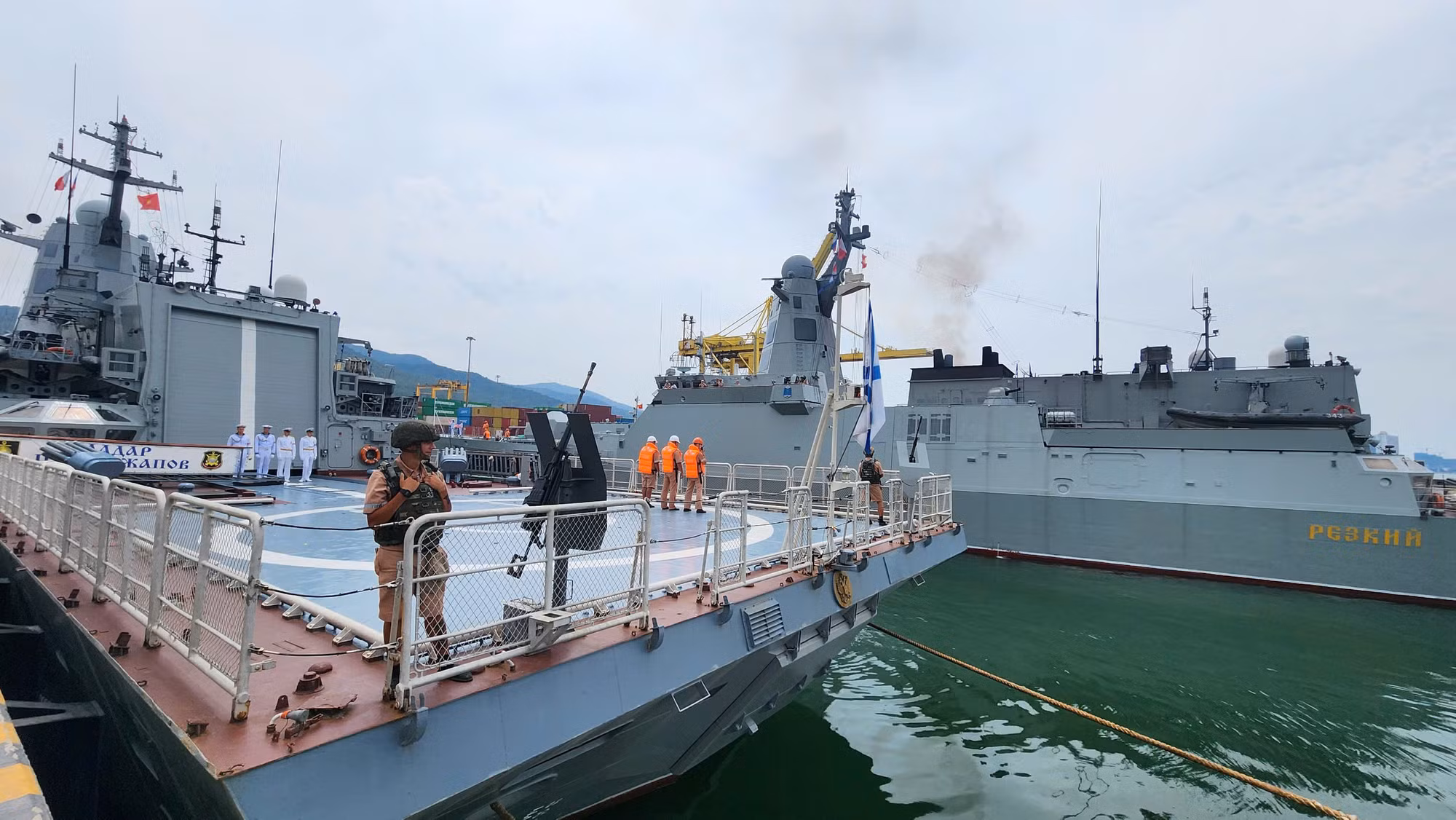 Đội tàu Hải quân Nga thăm xã giao thành phố Đà Nẵng -0