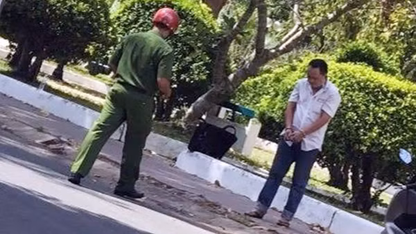 Bắt đối tượng dọa nổ bom cướp ngân hàng ảnh 2