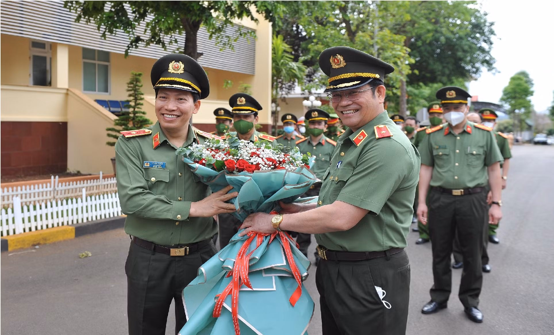 Thứ trưởng Lê Văn Tuyến thăm, làm việc tại Công an Đắk Lắk -0