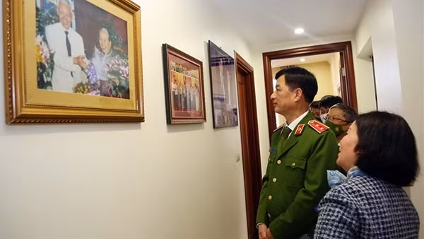 Đảng ủy Công an Trung ương, Bộ Công an thắp hương tưởng niệm đồng chí Trần Quyết ảnh 9