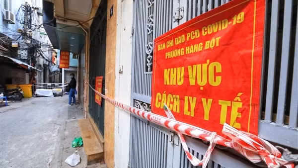 Cả nước có 403 xã, phường thuộc vùng đỏ ảnh 1