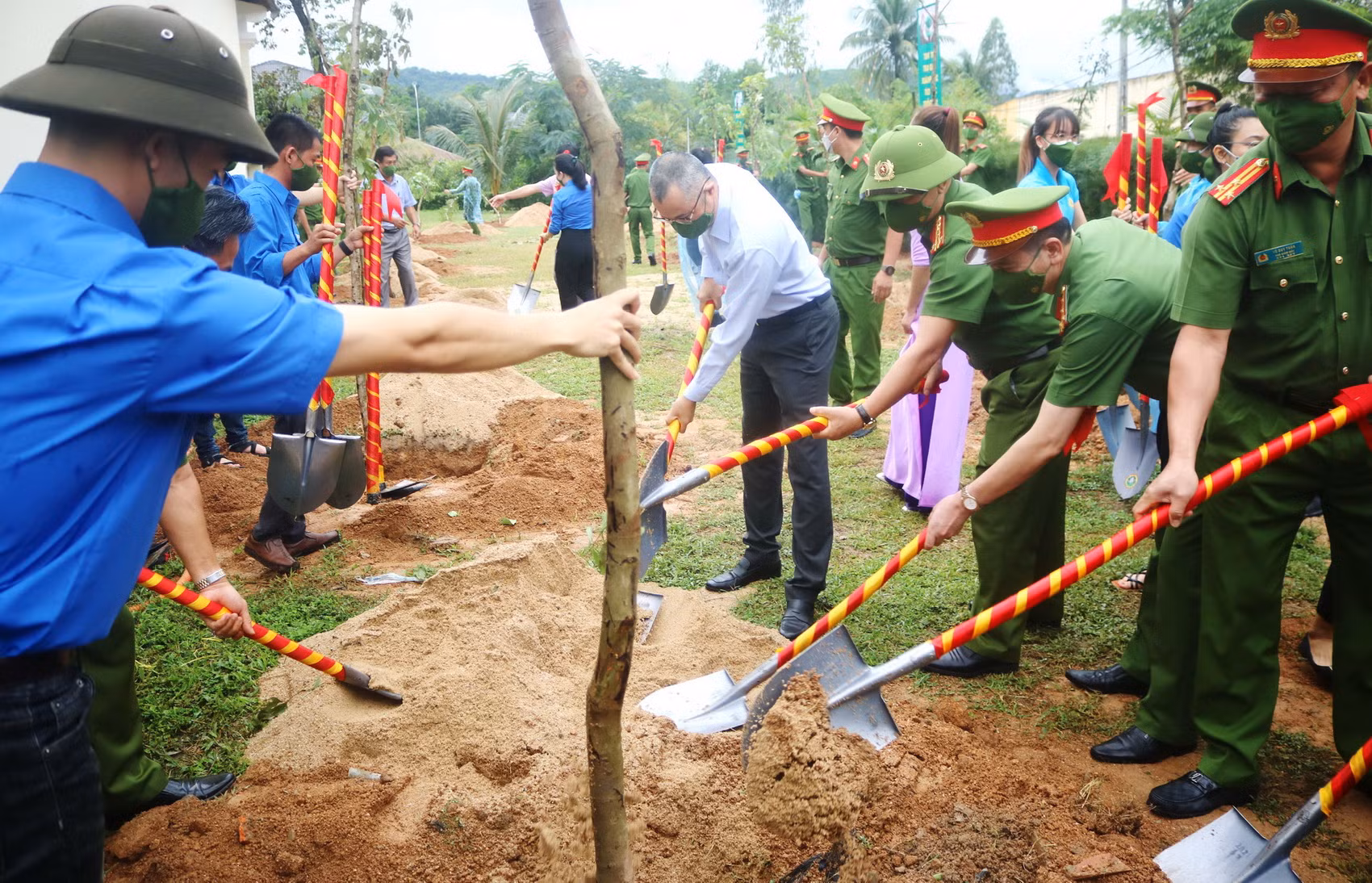 Trại giam Xuân Phước phát động “Tết trồng cây – Đời đời nhớ ơn Bác Hồ” -0