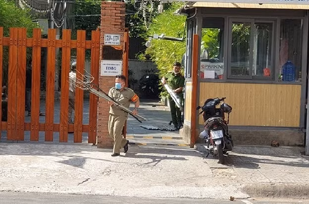 Truy xét 2 nhóm thanh niên vác hung khí hỗn chiến vì va quẹt giao thông -0