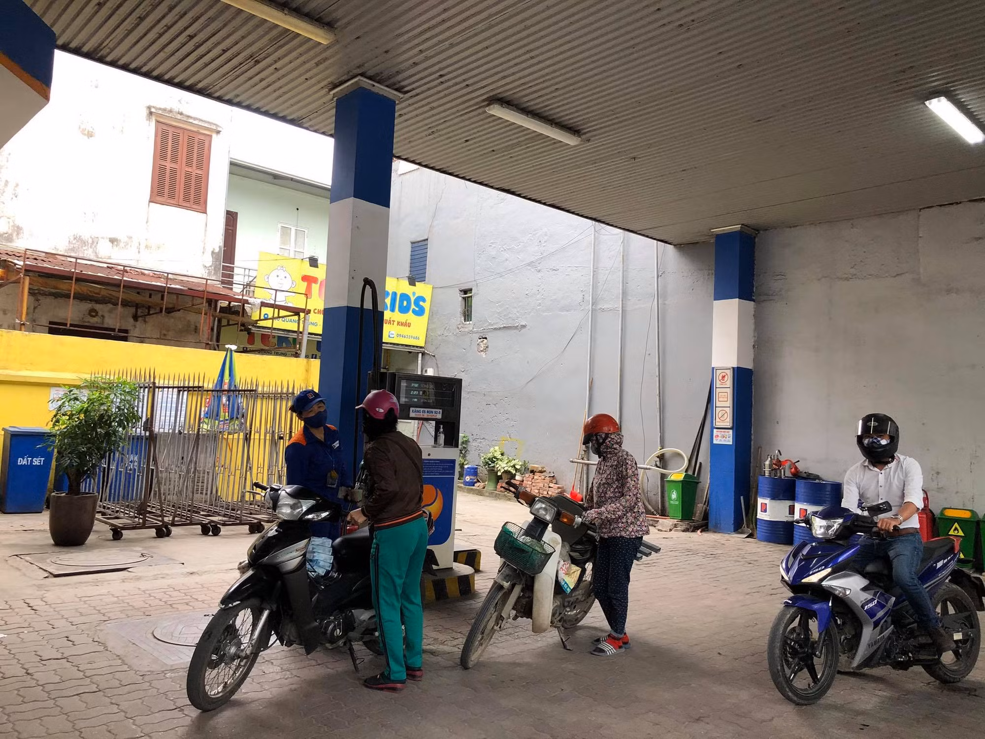 Bộ Công Thương thành lập 3 đoàn thanh tra các doanh nghiệp đầu mối xăng dầu -0