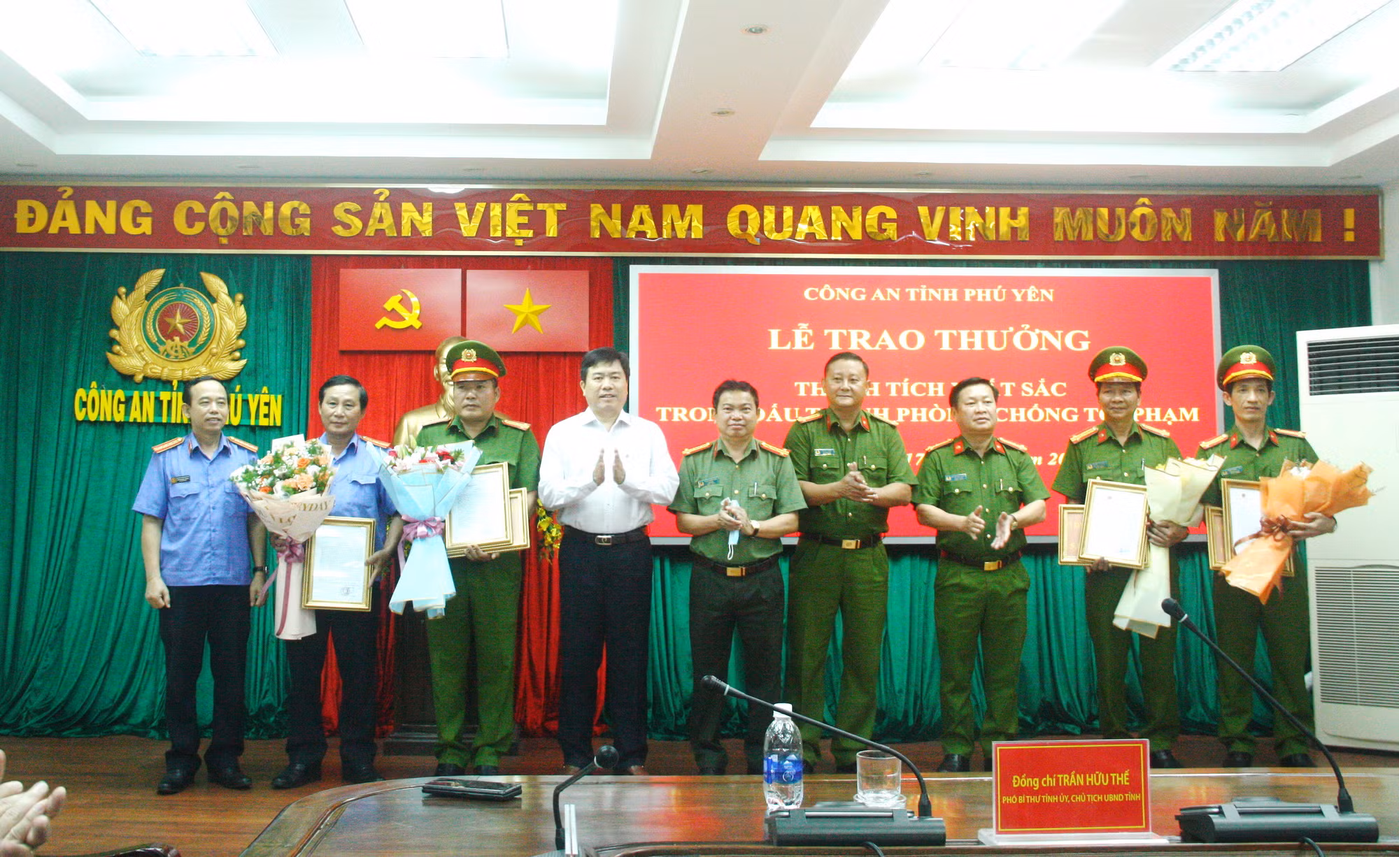 Khen thưởng Công an tỉnh Phú Yên đấu tranh làm rõ hành tung hung thủ giết người -0
