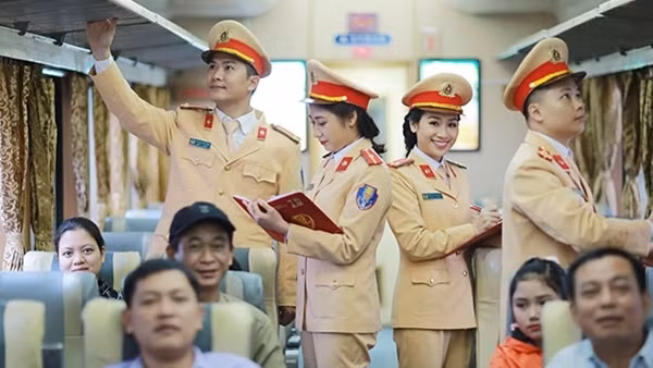 Nâng cao hiệu quả công tác bảo đảm trật tự, an toàn giao thông ảnh 7