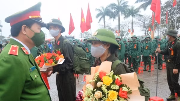 Thứ trưởng Lê Văn Tuyến dự Lễ giao nhận quân tại Phú Thọ ảnh 5