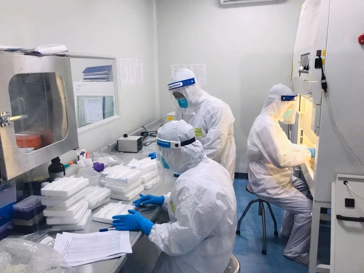Hôm nay, thêm 26.032 ca nhiễm COVID-19, Nghệ An, Hải Phòng tăng cao -0