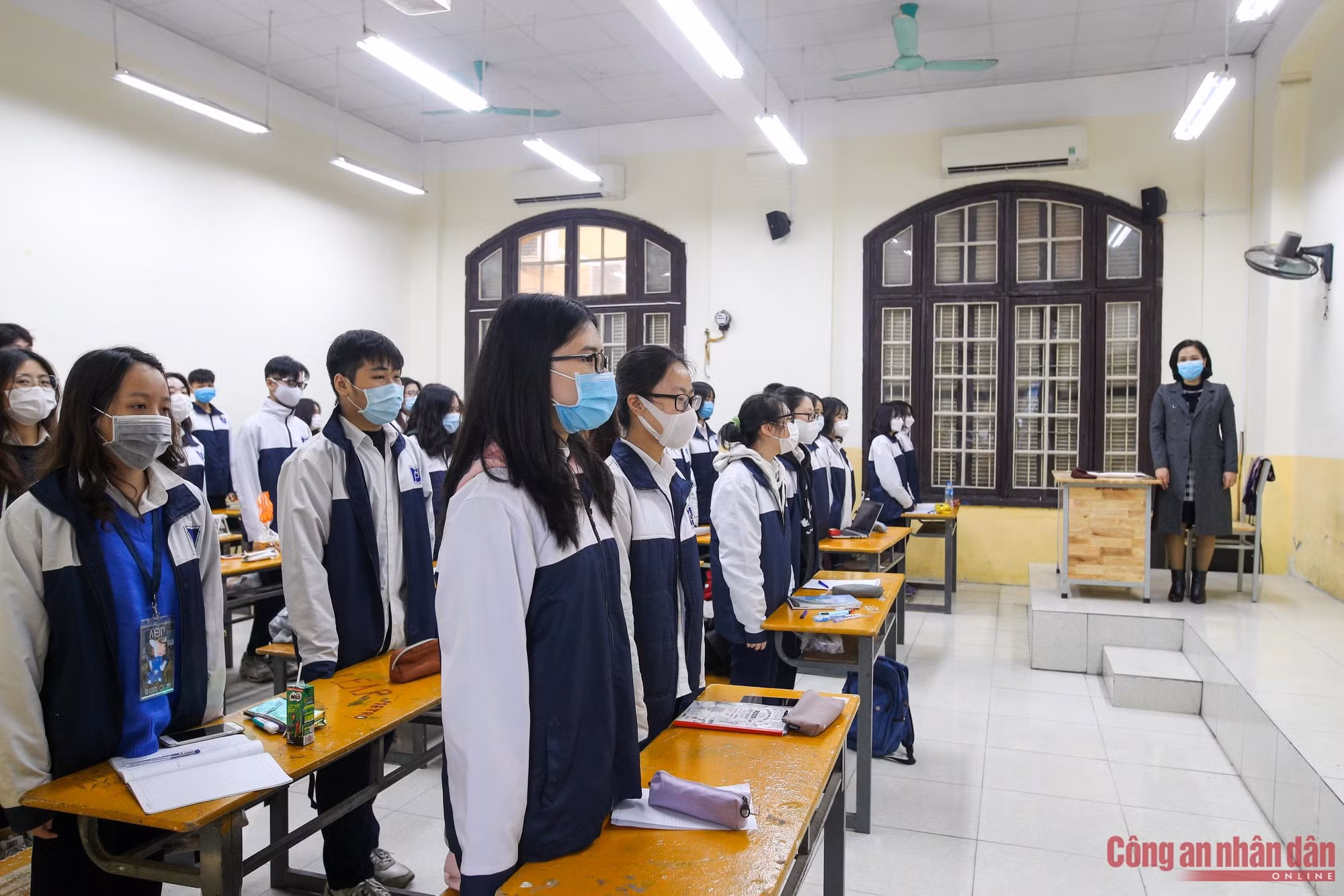 Cần nhận thức và ứng xử “quyền biến” với COVID-19 -0