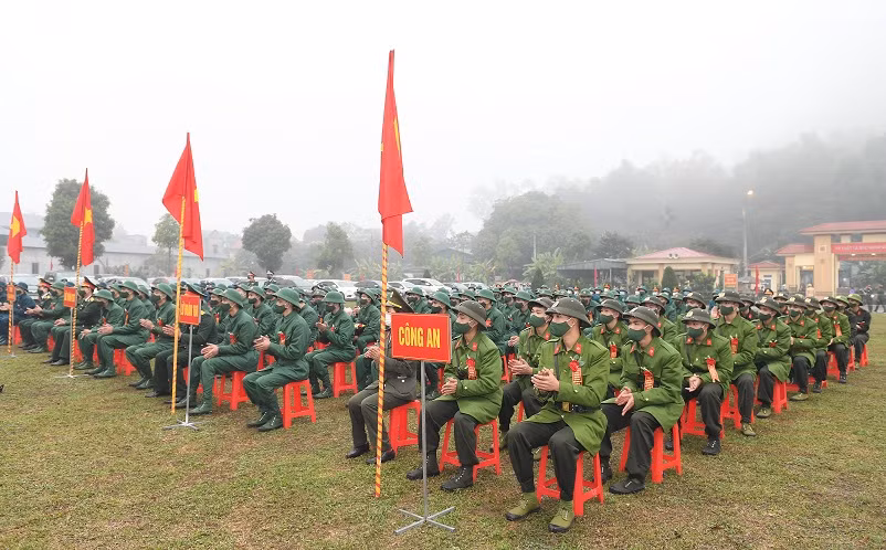 Thứ trưởng Lê Văn Tuyến dự Lễ giao nhận quân tại huyện Phù Ninh, tỉnh Phú Thọ -0