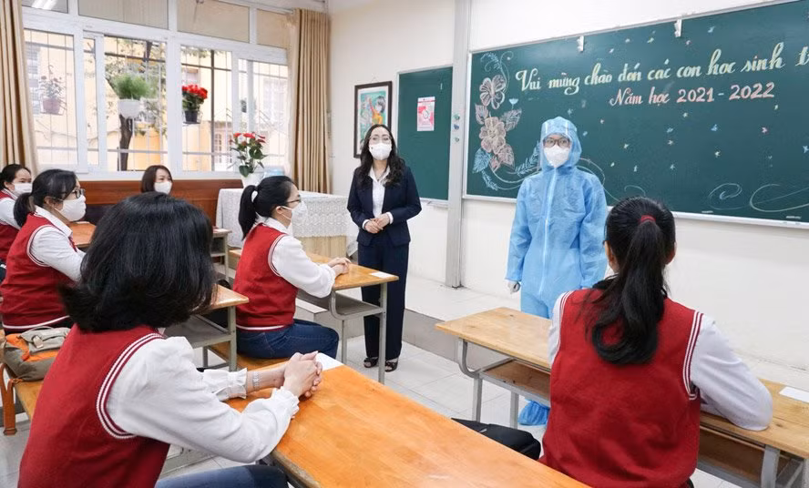 Vừa mừng vừa lo khi học sinh đi học trực tiếp -0