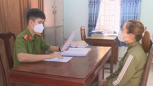 Sổ đỏ giả "qua mặt" cả công chứng bán với giá 50 triệu đồng ảnh 2