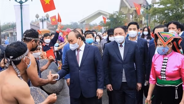 Chủ tịch nước: Các nhà khoa học cần đi trước một bước để đóng góp cho đất nước ảnh 4