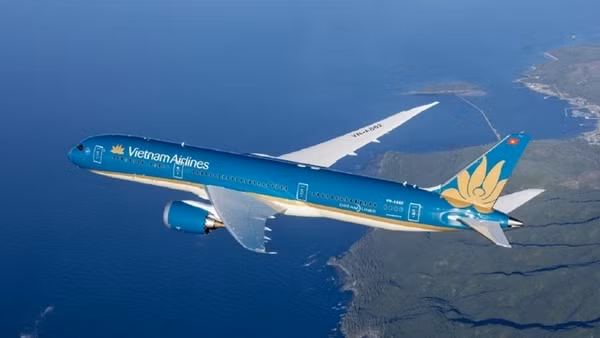 Ngày 5/3, Vietnam Airlines thực hiện chuyến bay đón người Việt từ Ukraine ảnh 3