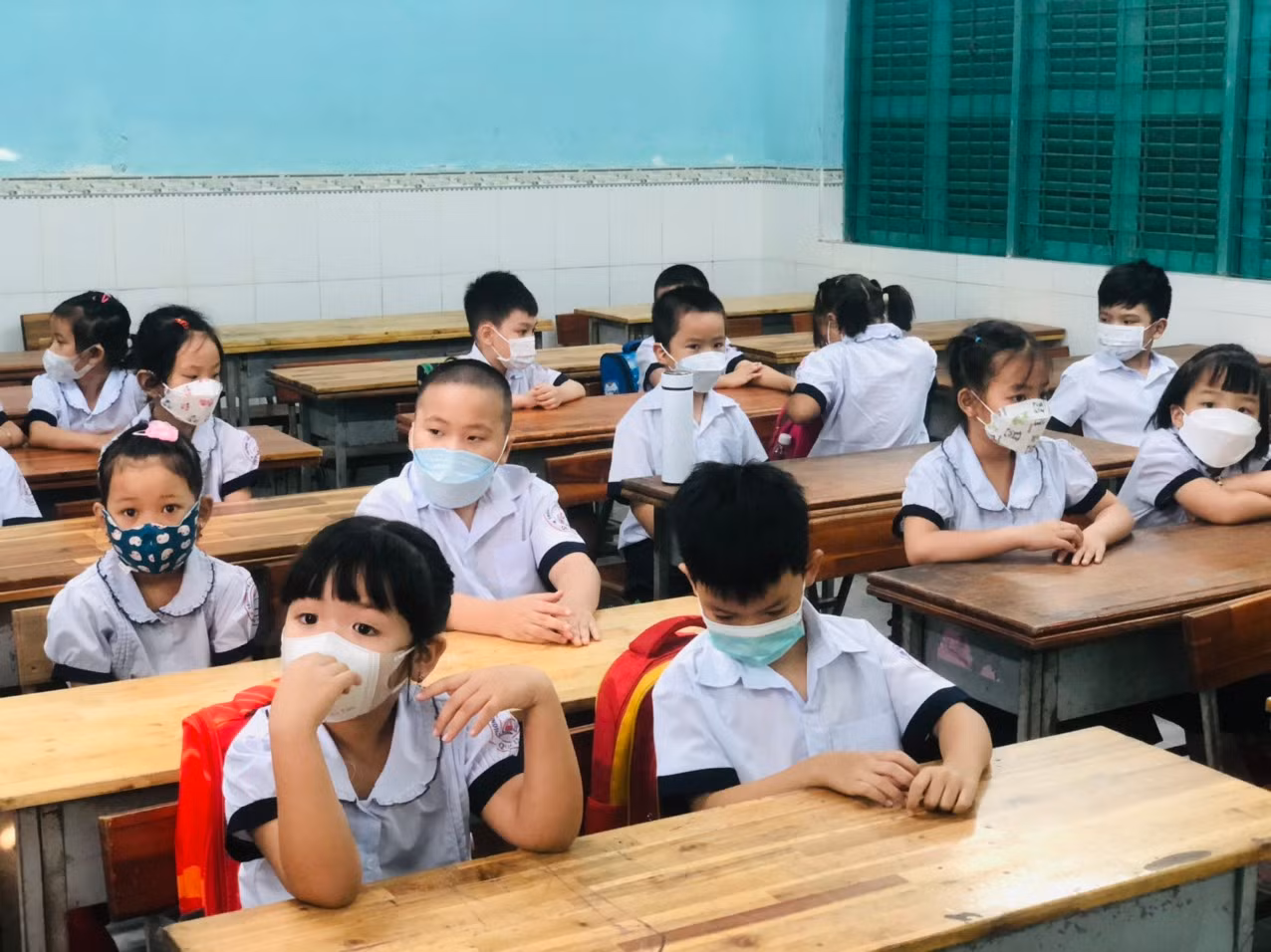 Học sinh Tiểu học, Mầm non “thích mê” khi được trở lại trường học trở lại -0