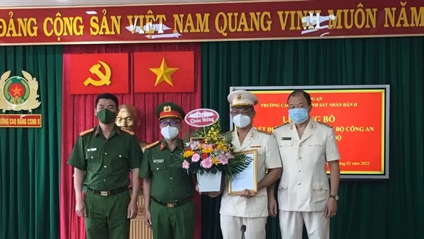 Bắt giam phó hiệu trưởng dâm ô với nữ sinh ảnh 4