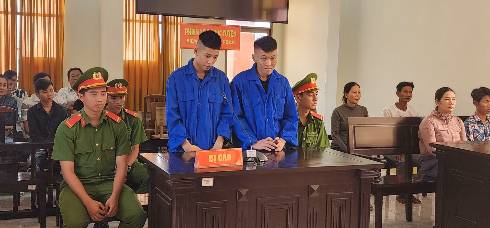 phuc va hao.jpg -0