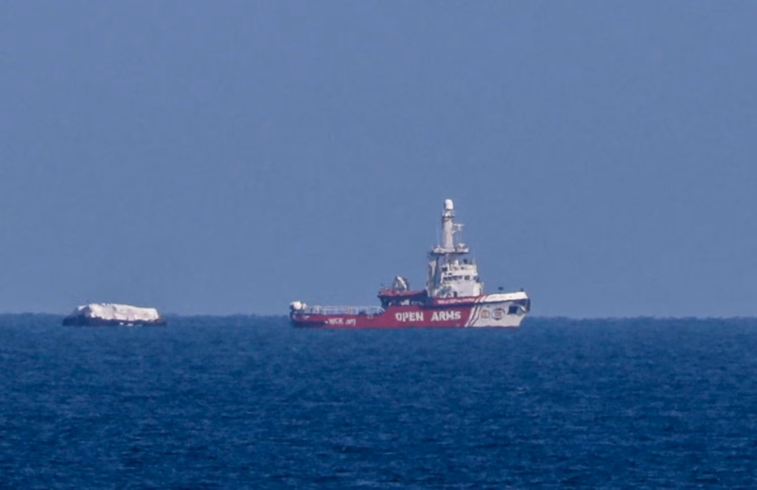 Tàu chở viện trợ đầu tiên đã cập bến Gaza -0