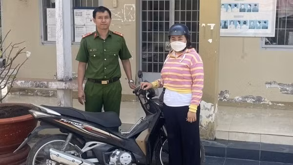 Người dân cảm động khi nhận lại xe bị mất trộm