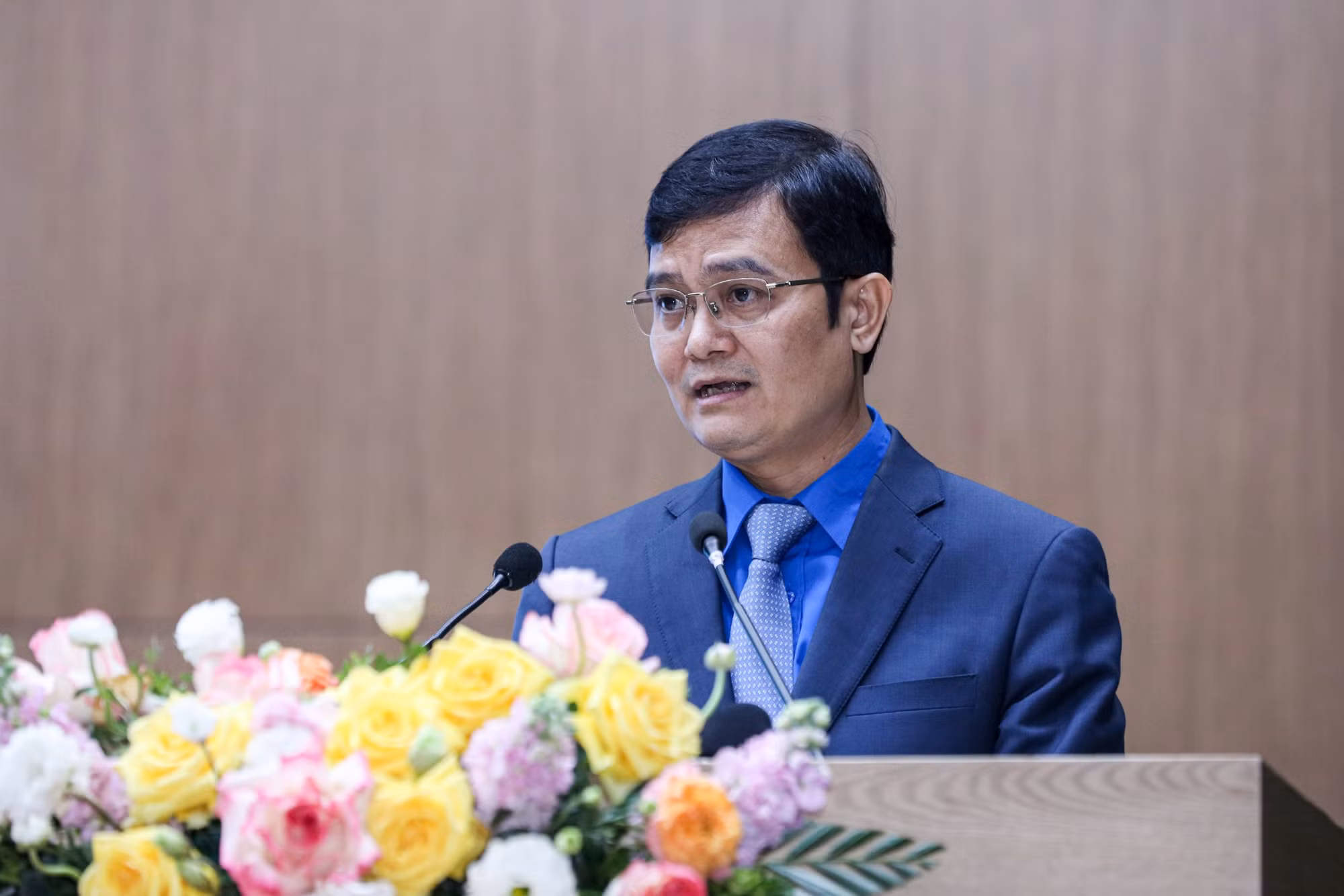Sắc phục CAND và màu áo xanh thanh niên ngày càng được nhân dân yêu mến, cảm phục -0