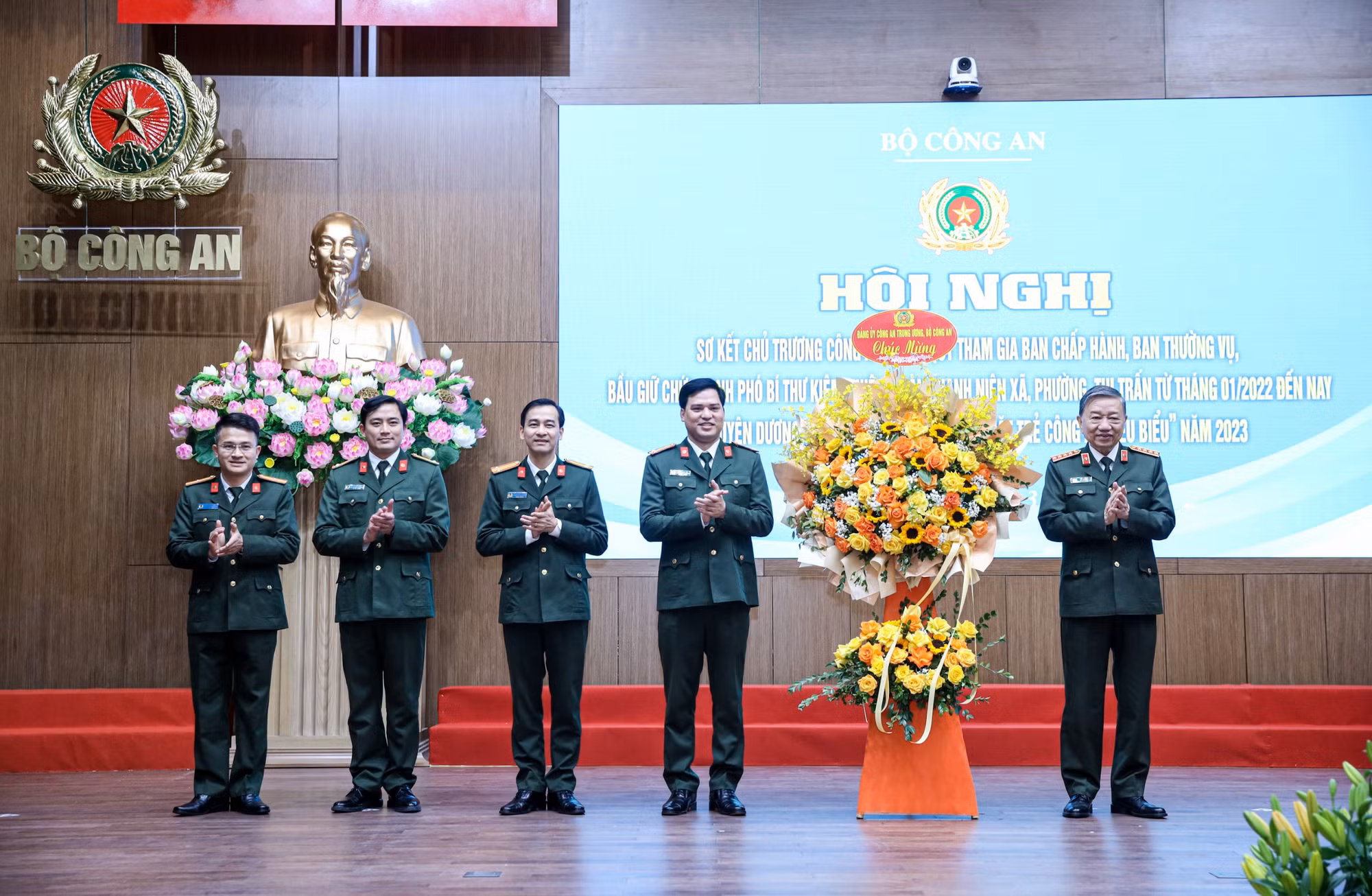 Phát huy vai trò của đoàn viên thanh niên Công an tại cơ sở -1