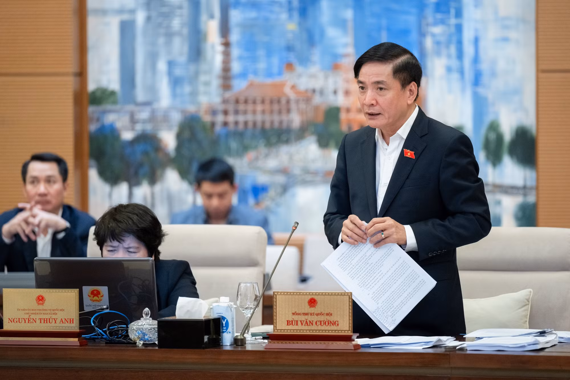 Đề nghị luật hoá vấn đề đấu giá biển số xe ô tô -0