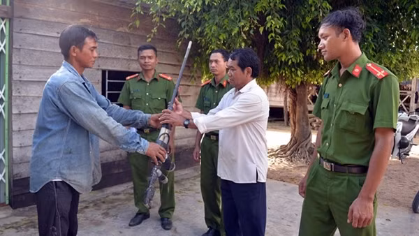 Ngăn ngừa hiểm họa súng tự chế ở vùng cao
