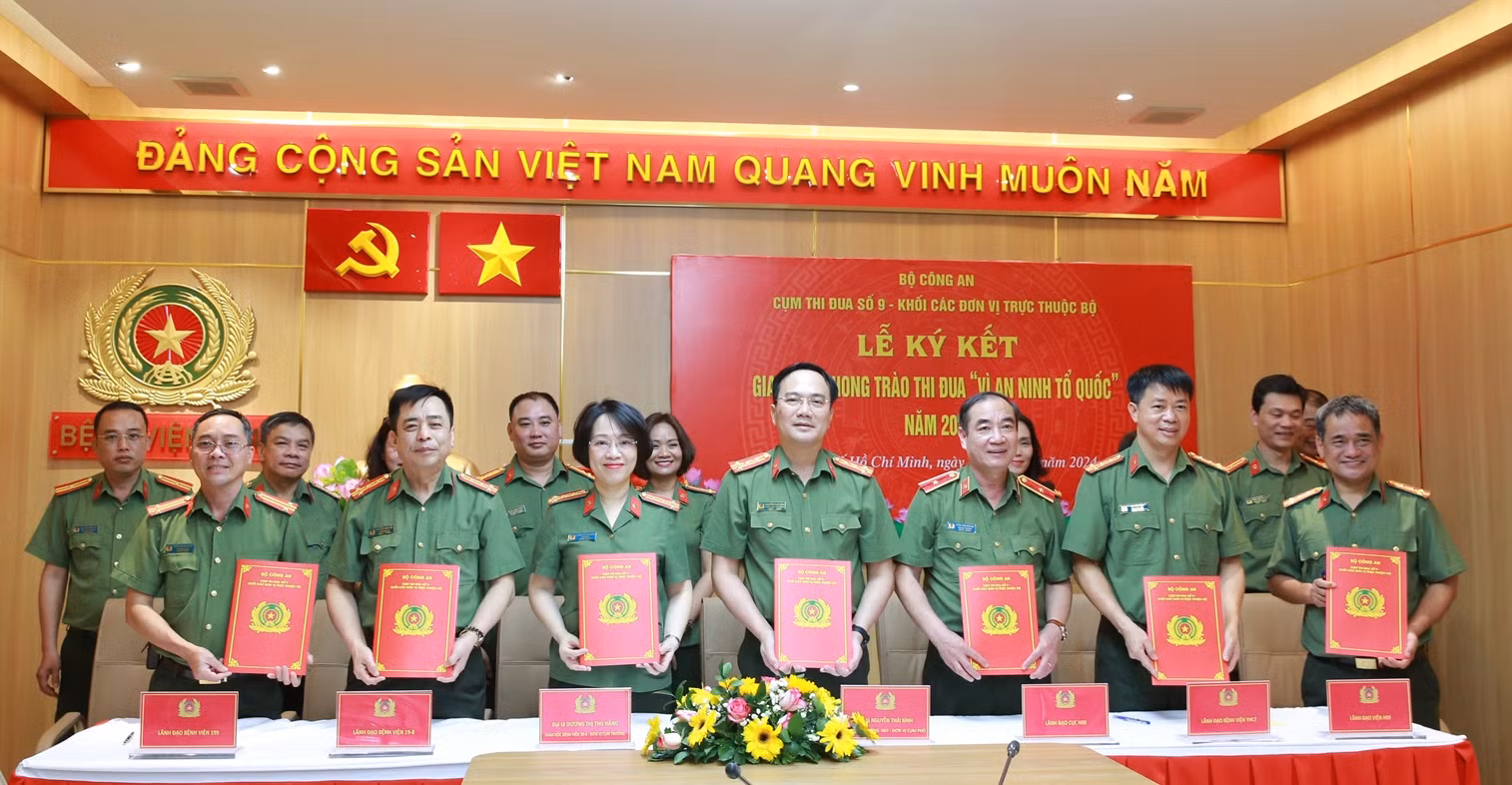 Cụm thi đua số 9 (Bộ Công an) ký giao ước thi đua “Vì an ninh Tổ quốc” năm 2024 -0