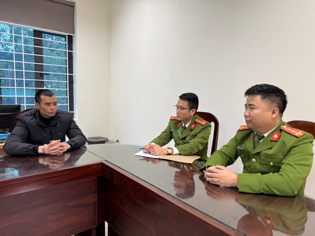 Đối tượng thứ 3 trong vụ cướp giật 1 tỷ đồng ở Vĩnh Phúc đã ra đầu thú -0
